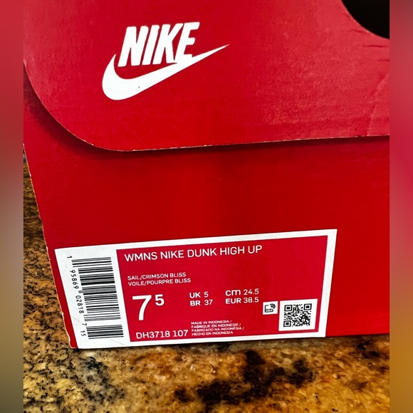 𝐍𝐈𝐊𝐄 𝐃𝐮𝐧𝐤 𝐇𝐢𝐠𝐡 𝐔𝐩 𝐖𝐨𝐦𝐞𝐧'𝐬 𝐒𝐧𝐞𝐚𝐤𝐞𝐫𝐬 - Picture 11 of 16